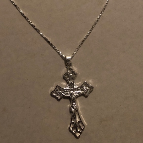 925 sterling silver crucifix pendant with chain - Picture 3 of 7